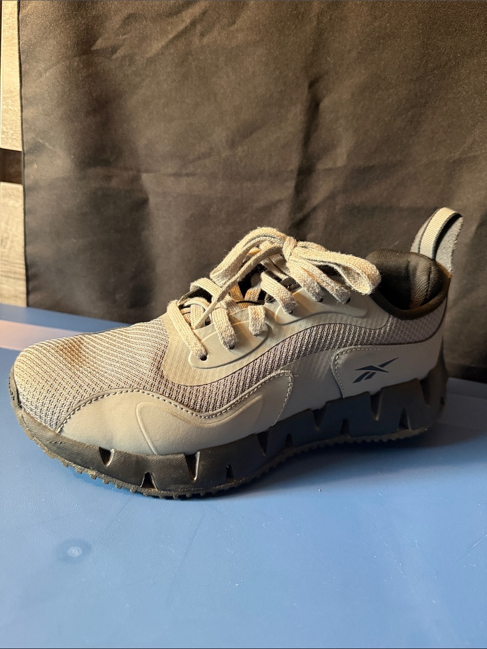 Men’s Reebok size 8.5 - Picture 2 of 5